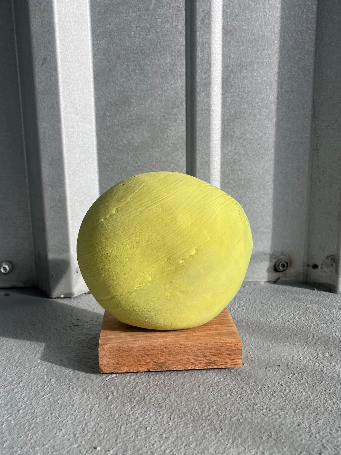 Miyazaki Chartreusse con Peca Anaranjada