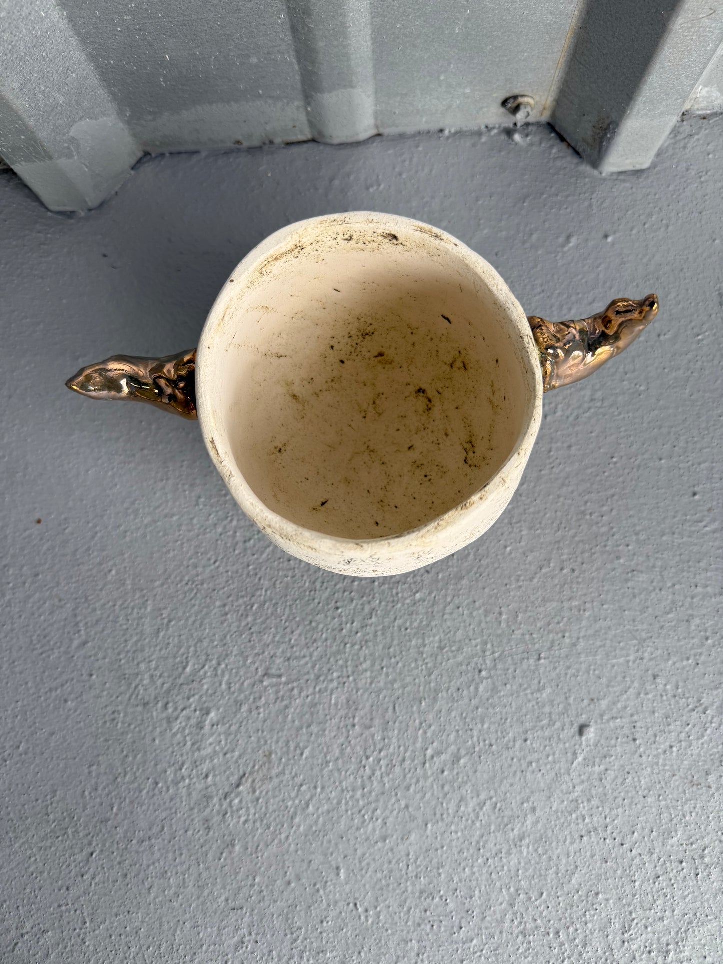 Devilish pinch pot