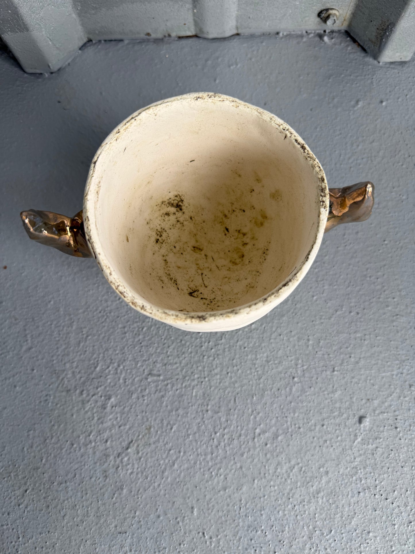Devilish pinch pot